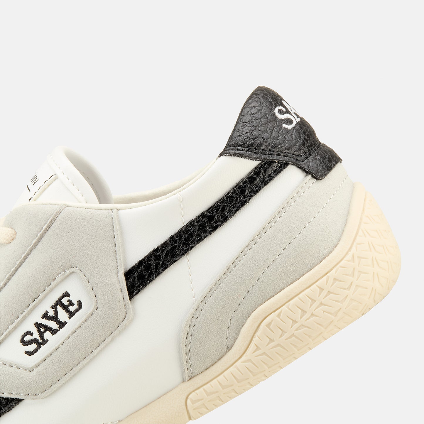 M26 Dawn - Lignify® White & Black