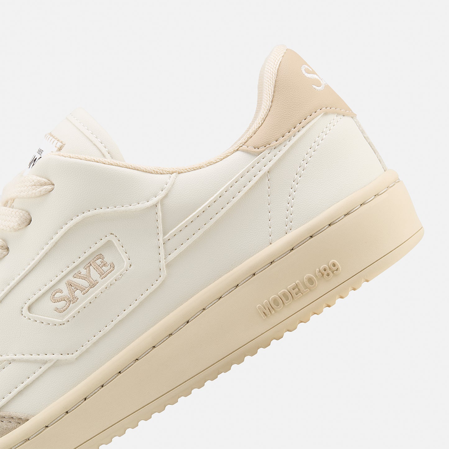 M89 Ground Barefoot - Almond